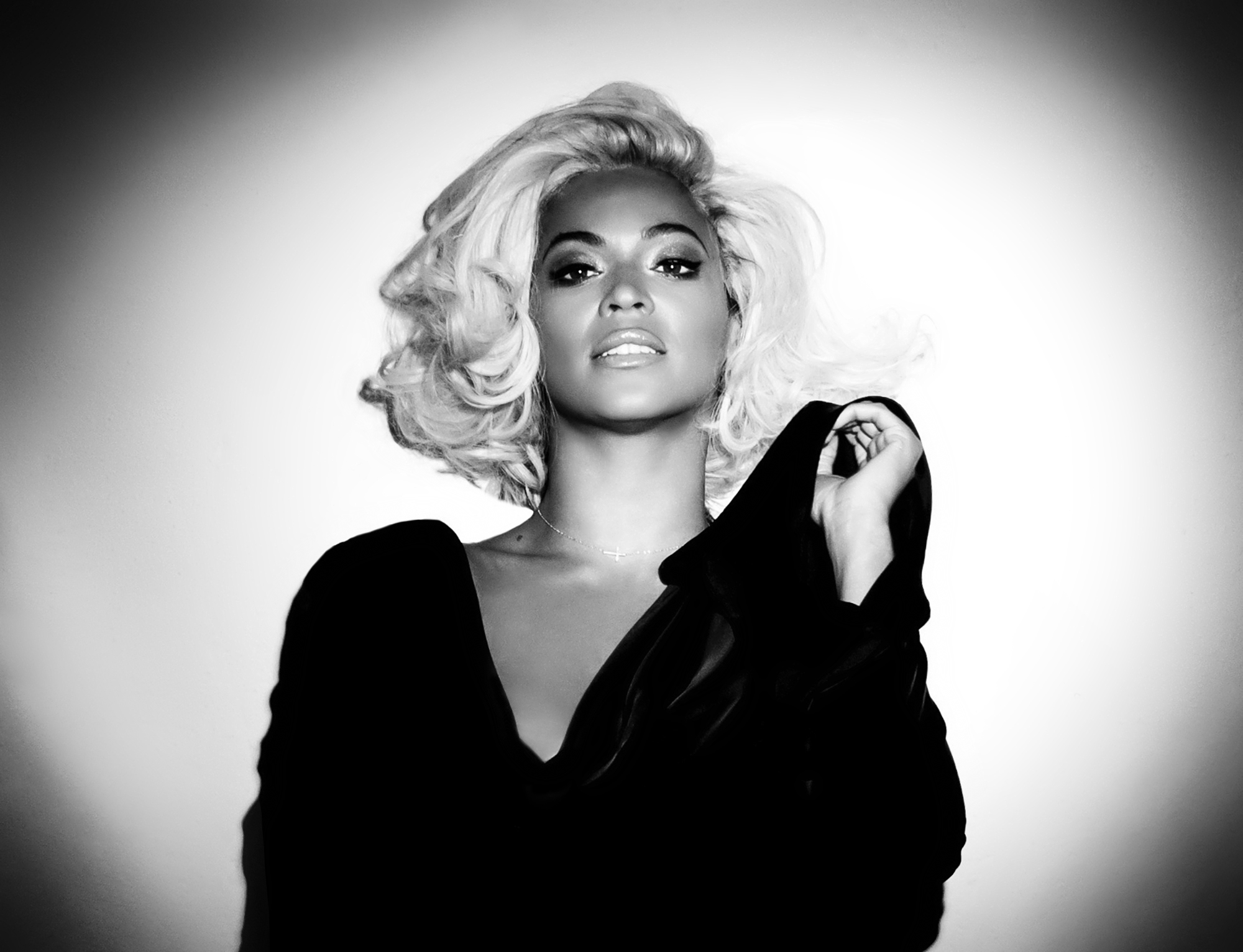 Beyoncé photographed by Aviva Klein - copyright 2021
